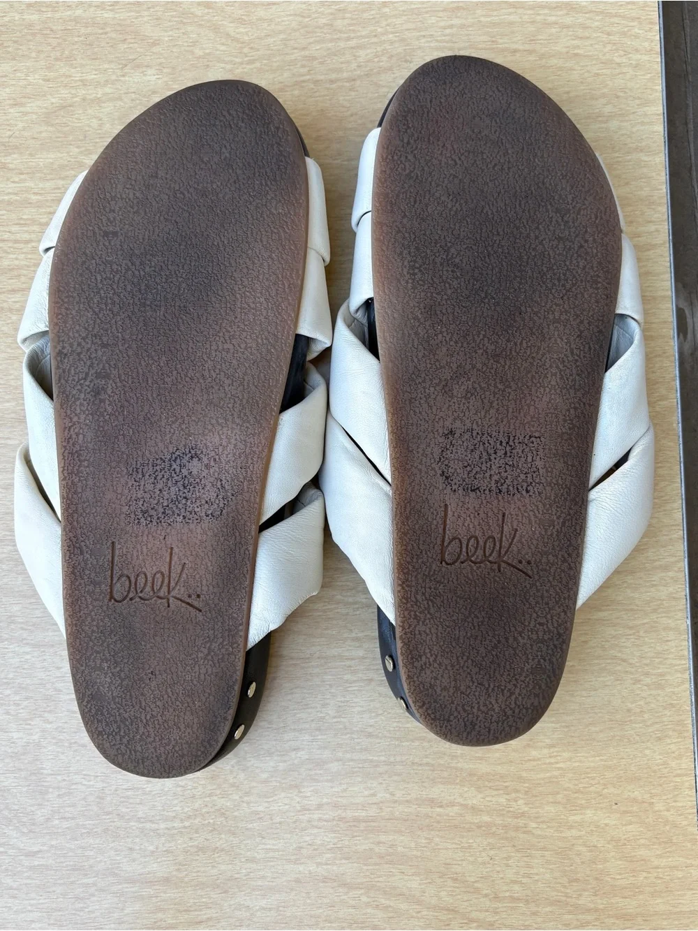 beek Merlin Leather Criss Cross Slide Sandals Eggshell Cream Sz 9